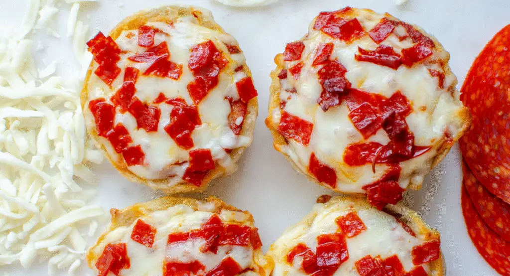 bagle bites cheese and papperoni